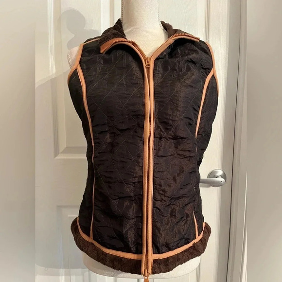 Athleta women's vest in brown with tan trim, hip length, faux‎ fur lining-M - Picture 3 of 7